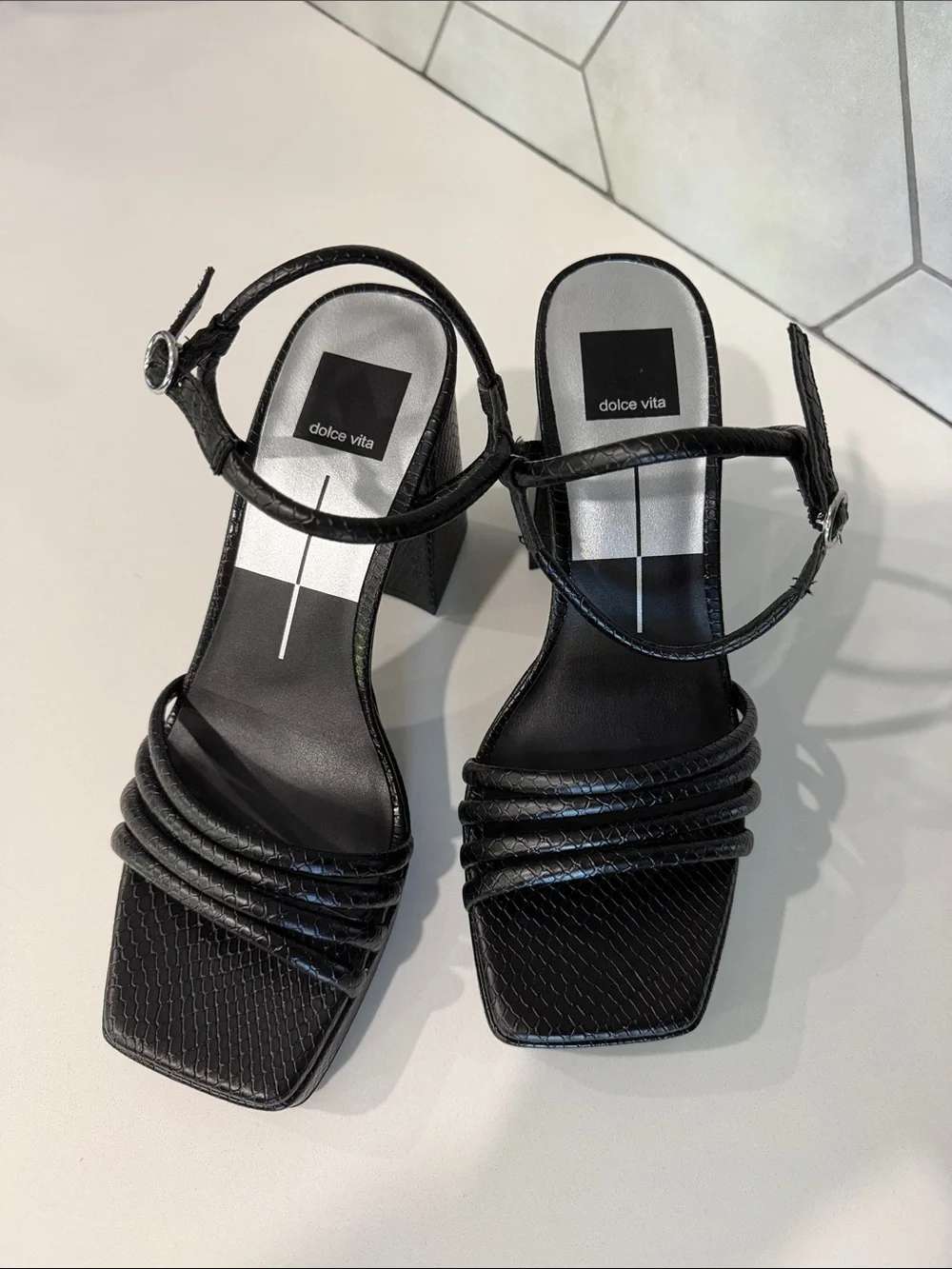 Dolce Vita brand dolce